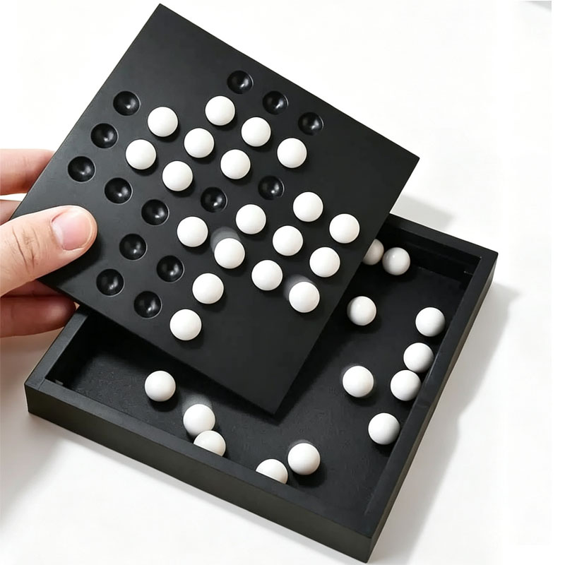 ヨーロッパクラシックシングルチェスペグソリティア教育用戦略ボ - Board Game Education のレビューと価格